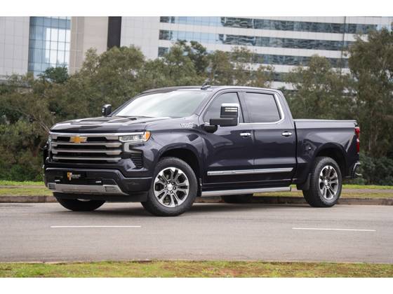 CHEVROLET SILVERADO 5.3 V8 GASOLINA 1500 HIGH COUNTRY 4X4 AUTOMÁTICO CHEVROLET SILVERADO 5.3 V8 GASOLINA 1500 HIGH COUNTRY 4X4 AUTOMÁTICO